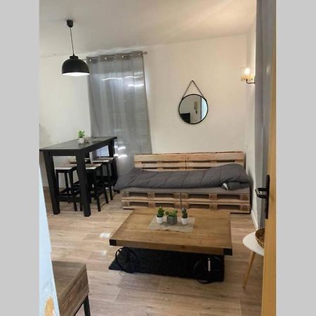 Charmant Petit Studio Au Coeur De Figeac Apartment Екстериор снимка