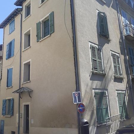 Charmant Petit Studio Au Coeur De Figeac Apartment Екстериор снимка