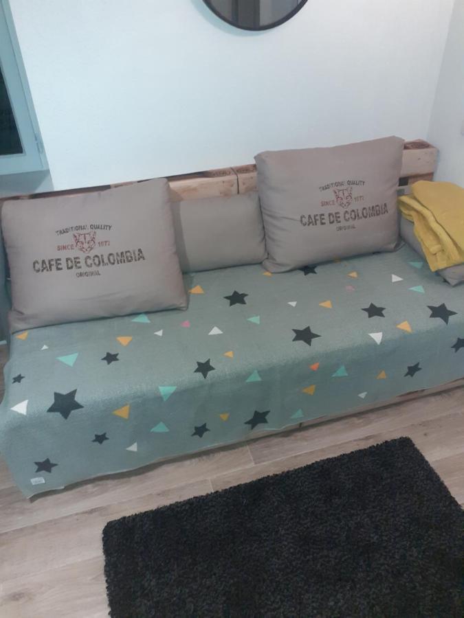 Charmant Petit Studio Au Coeur De Figeac Apartment Екстериор снимка