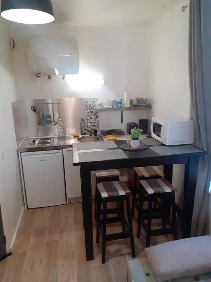 Charmant Petit Studio Au Coeur De Figeac Apartment Екстериор снимка